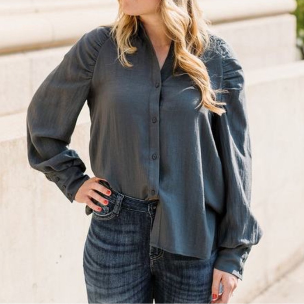 [The Korner] Shimmer Dark Gray Button Down Blouse- Medium